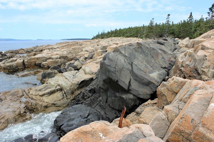 Diabase Dikes on the Schoodic Peninsula, Maine